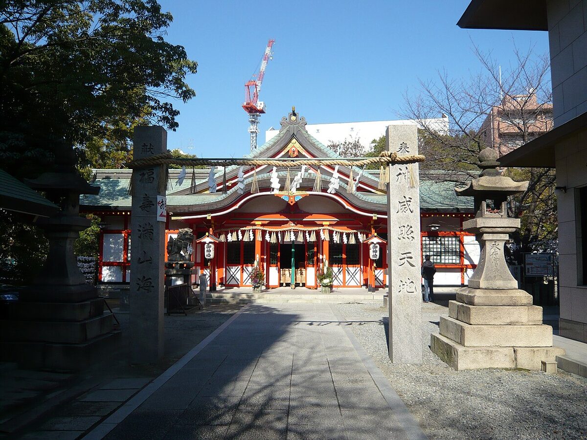 玉造稲荷神社 玉造稲荷神社の拝殿